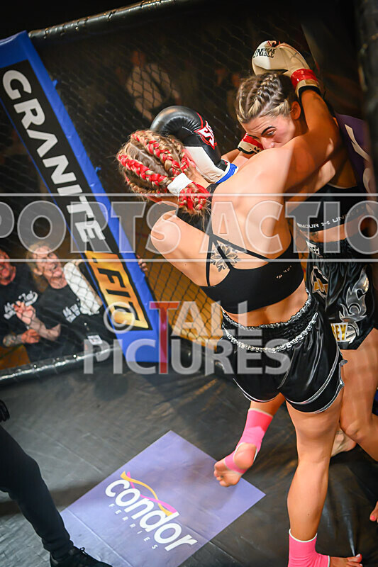 BOUT- 9 - Laura Douglas v Georgia Blumsom-83 - BOUT 9 - Laura Douglas v Georgia Blumsom