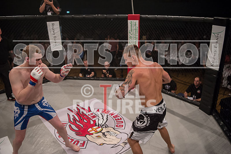 James Mapley v Chris Burton-24 - BOUT 14