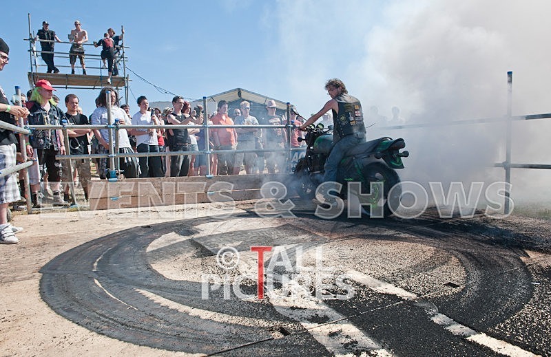 Greenman Burnout-29 - GREENMAN BURNOUTS 2010