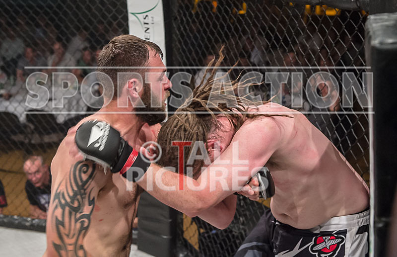 Chris Martin v Luke Riley-12 - BOUT 13