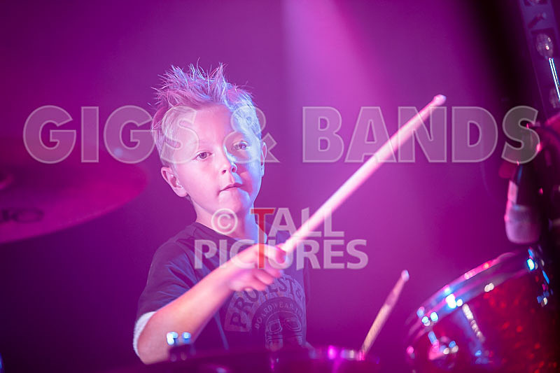 The Goo Fighters-22 - THE GOO FIGHTERS