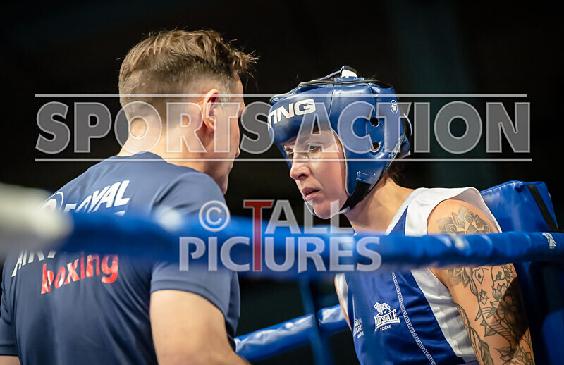 BOUT 6- Emma Martin v Stephanie Adlington-52 - BOUT 6: Emma Martin v Stephanie Adlington