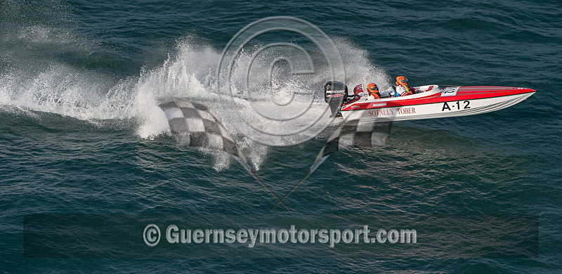 Worlds Powerboats_2014_Race-1-288 - UIM CLASS 3A & 3B WORLD OFFSHORE CHAMPIONSHIP_RACE-1