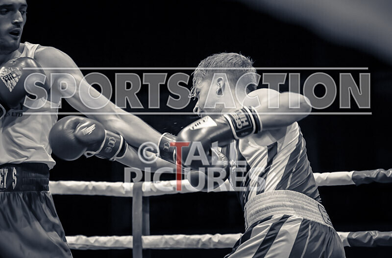 BOUT 9- Cameron Hards v Alex Sanderson-50 - BOUT 9: Cameron Hards v Alex Sanderson