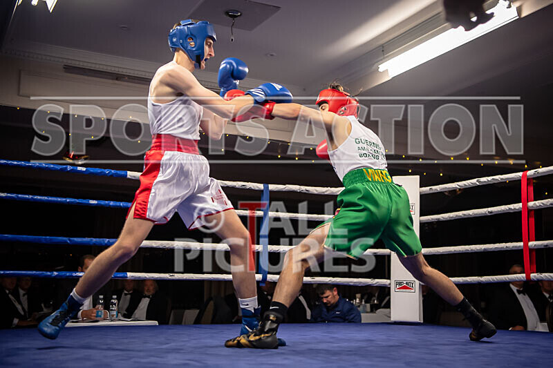 BOUT 4_Ross Vinning v Henry Wells-33 - BOUT 4_Ross Vinning v Henry Wells
