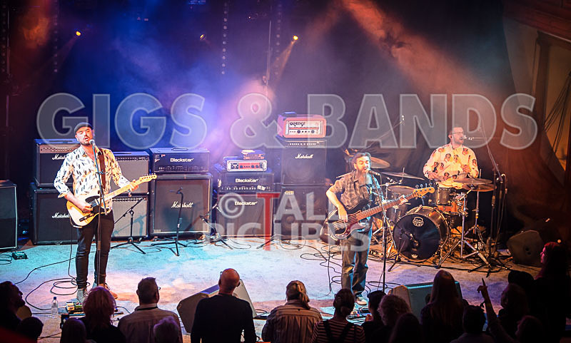 The Robert J Hunter Band-299 - THE ROBERT J HUNTER BAND