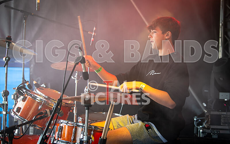 High Voltage-10 - HIGH VOLTAGE