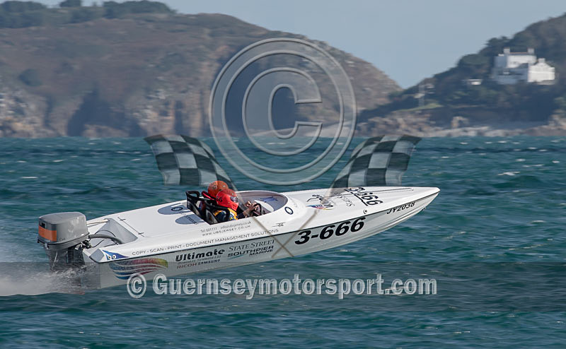 Powerboats_09-10-2016-58 - GPA STANLEY GIBBONS SERIES_RACE-10