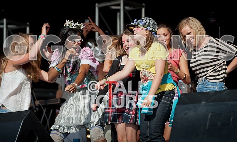 Santigold-28 - SANTIGOLD