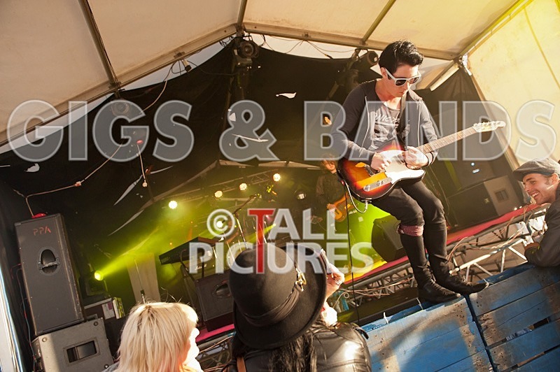 Gaa Gaas featuring Brobots-22 - THE GAA GAAS