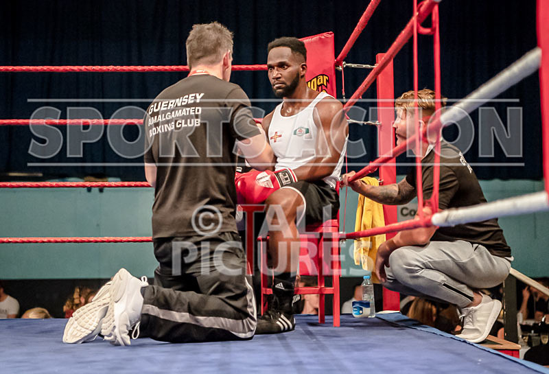 BOUT-10_Obile Botchway v Miles Horn-7 - BOUT-10_Obile Botchway v Miles Horn