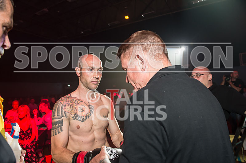 Lee Waterman v Danny Smith-5 - BOUT 1