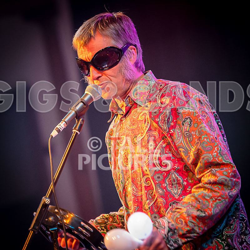 The Sacred Hearts-26 - THE SACRED HEARTS