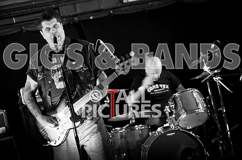 The Lurkers-28 - THE LURKERS