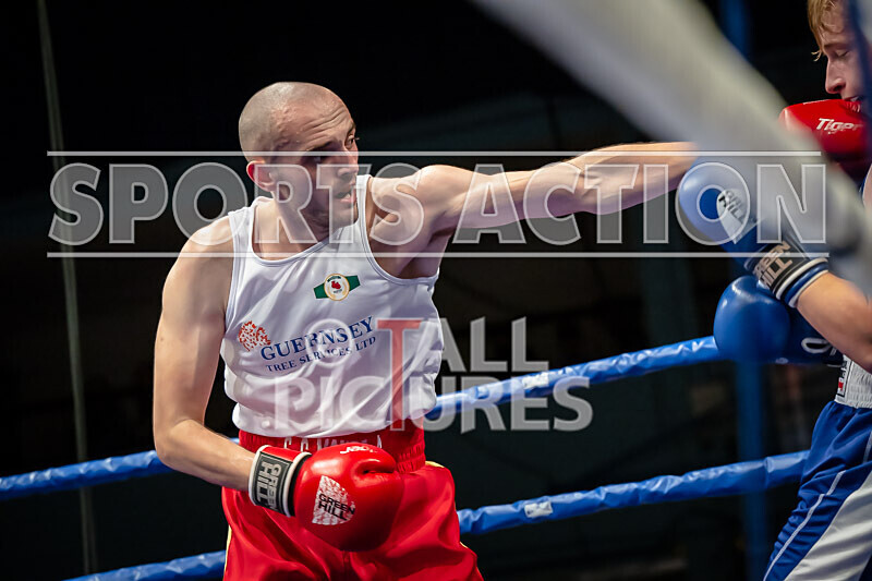 BOUT 9- Cameron Hards v Alex Sanderson-25 - BOUT 9: Cameron Hards v Alex Sanderson