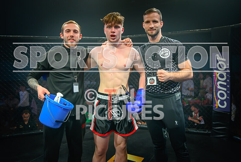 BOUT- 6 - Fin Aitkin v Pharrell Taylor-76 - BOUT 6 - Fin Aitkin v Pharrell Taylor