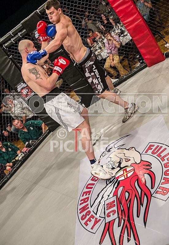 Cage Fighting_2012_Bout 4-9 - BOUT-4