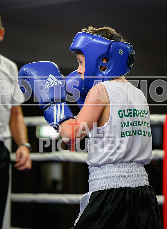 BOUT- 1 - Nolan Buddery v Frankie Veron-26 - BOUT 1 - Nolan Buddery v Frankie Veron