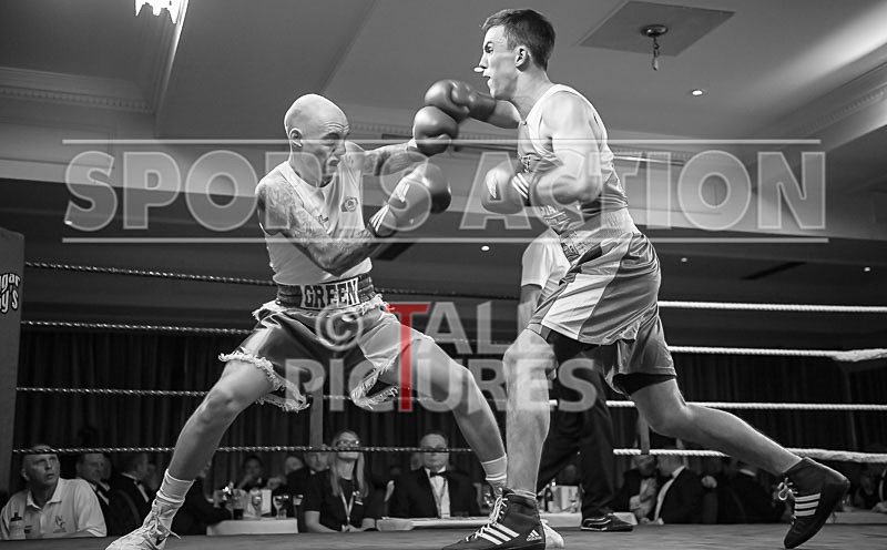 Bout - 8_Nathan Green v Joe Dennison-9 - Bout - 8_Nathan Green v Joe Dennison