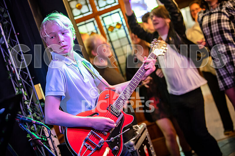 Motionless-50 - MOTIONLESS