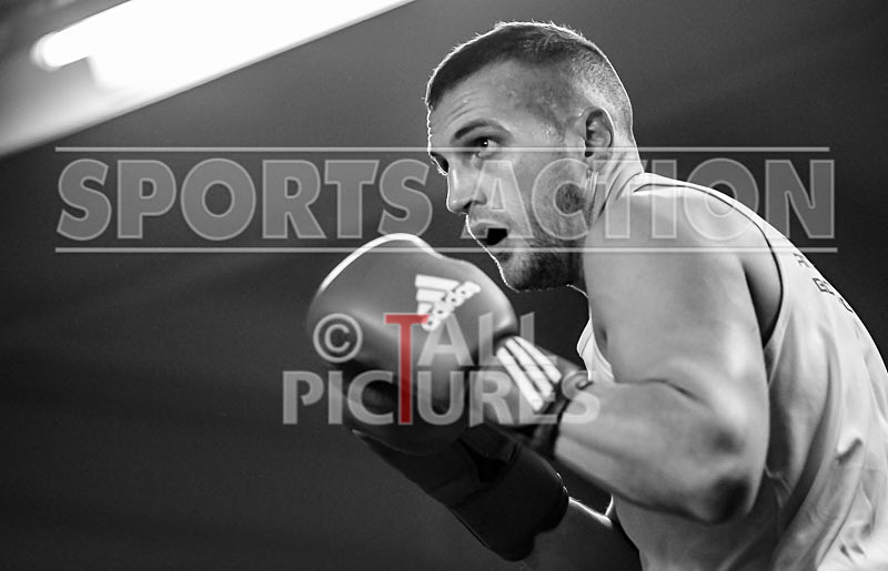 Bout - 9_Jimmy Lesbirel v Michael Wilcox-3 - Bout - 9_Jimmy Lesbirel v Michael Wilcox