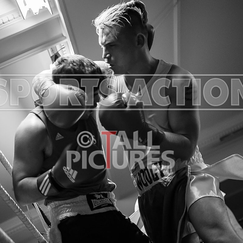 Bout 11_James Woolnough v Jamie Evans-7 - BOUT 11_James Woolnough v Jamie Evans