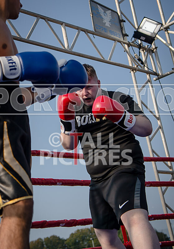 BOUT 6 - Tony -Foxey- Fox v Tyler -the Lion- Quintels-16 - BOUT 6 - Tony 'Foxey' Fox v Tyler 'the Lion' Quintels