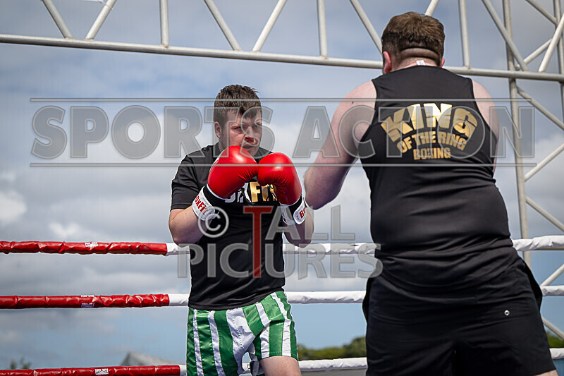 BOUT 1- Iron Mike Carre v Martin in Need of Help-42 - BOUT 1- 'Iron' Mike Carre v Martin 'in Need of' Help