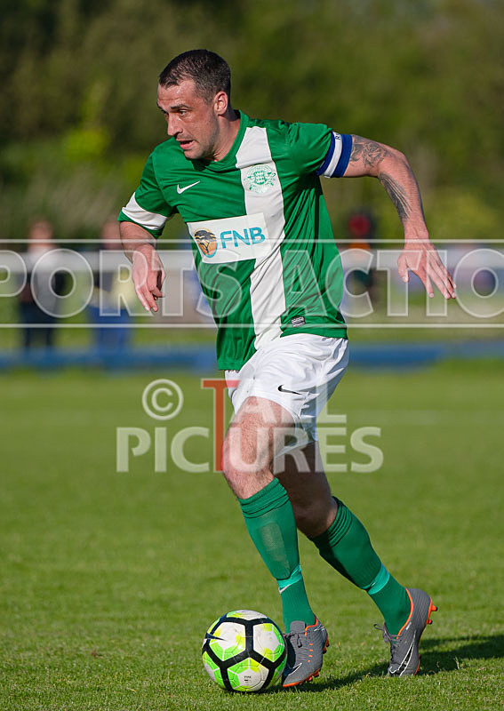 Guernsey v Upton Park-11 - GUERNSEY v UPTON PARK