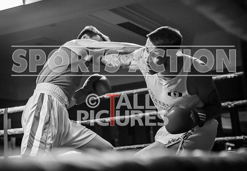 BOUT- 8 - Scott Little v Daniel Lonergan-7 - BOUT: 8 - Scott Little v Daniel Lonergan