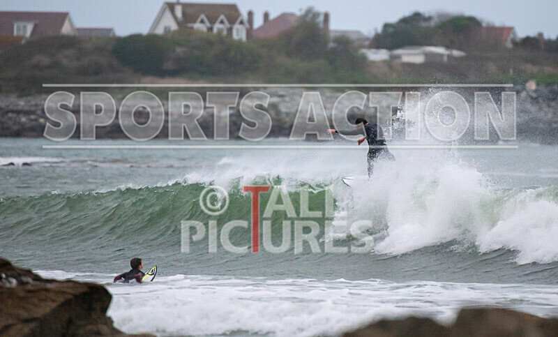 Surfing_01-11-2020-158 - SURFING AT VAZON BAY GUERNSEY