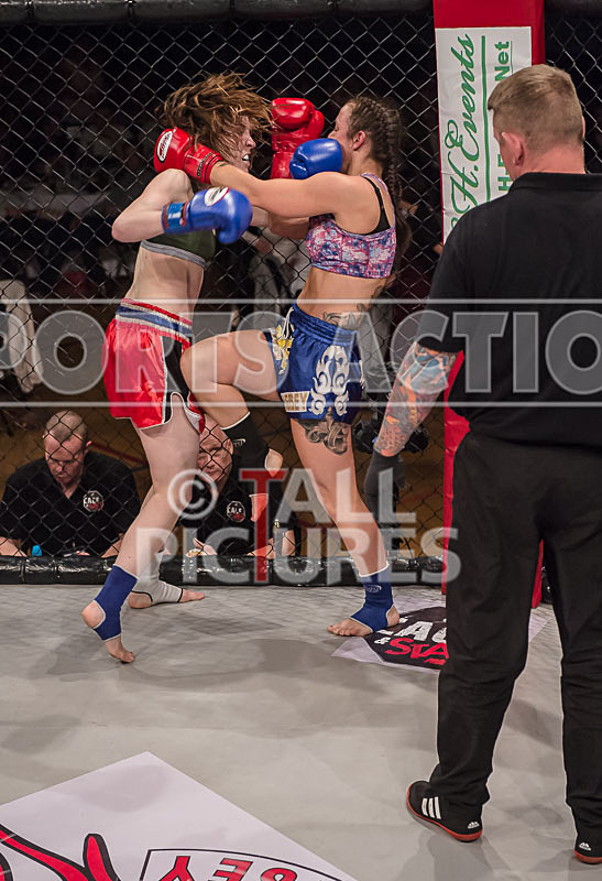 Stephanie Douglas v Lauren Sillence-16 - BOUT 6