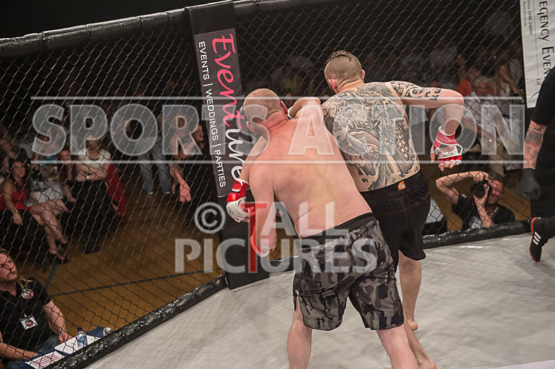 Shane Bentley v Jesse James-13 - BOUT 12