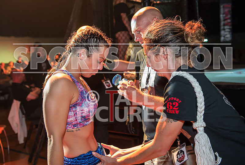 Stephanie Douglas v Lauren Sillence-5 - BOUT 6