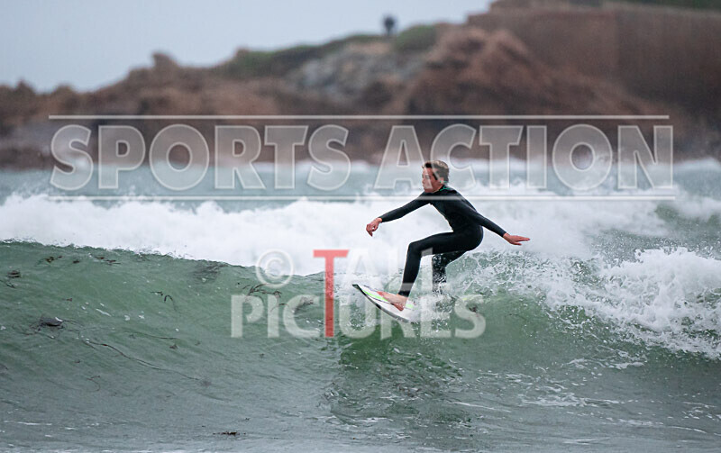 Surfing_01-11-2020-127 - SURFING AT VAZON BAY GUERNSEY