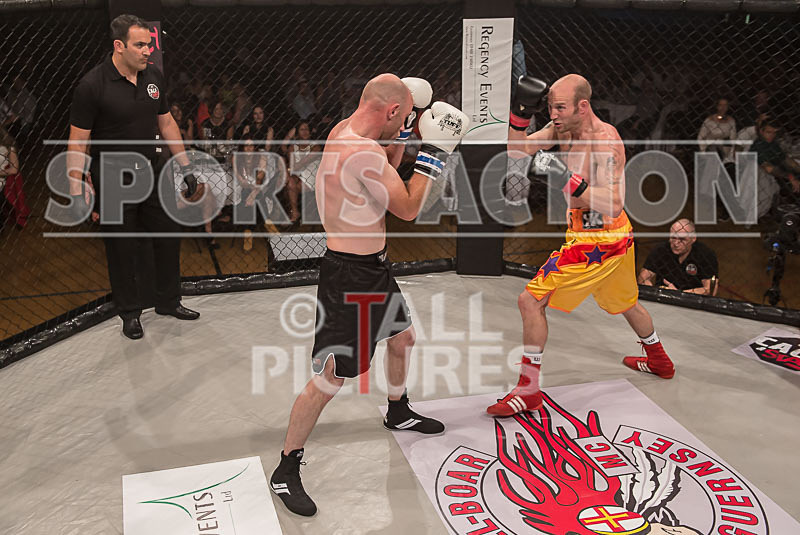 Lee Waterman v Danny Smith-20 - BOUT 1