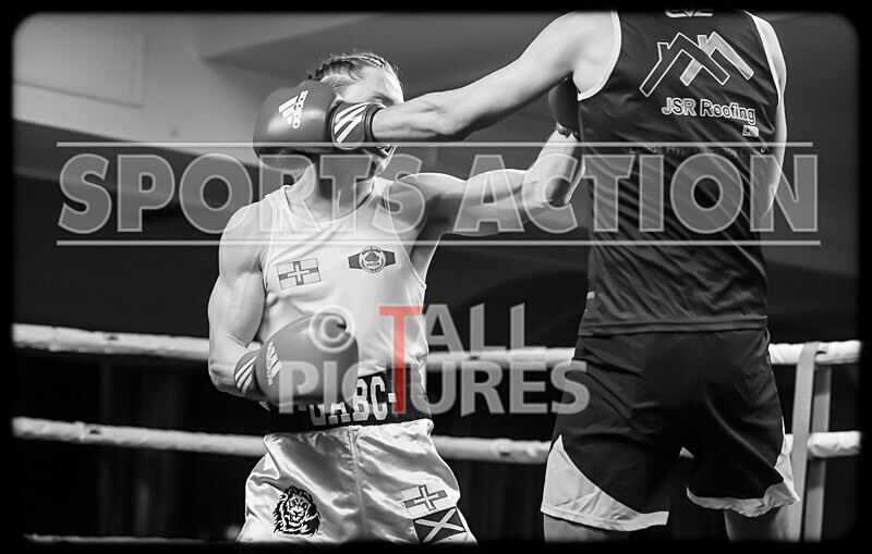 BOUT- 8 - Jay Wilson v Craig Rainey-41 - BOUT: 8 - Jay Wilson v Craig Rainey