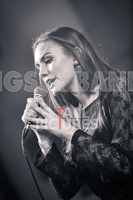  Krista Osbourne-3 - THE GUESTS