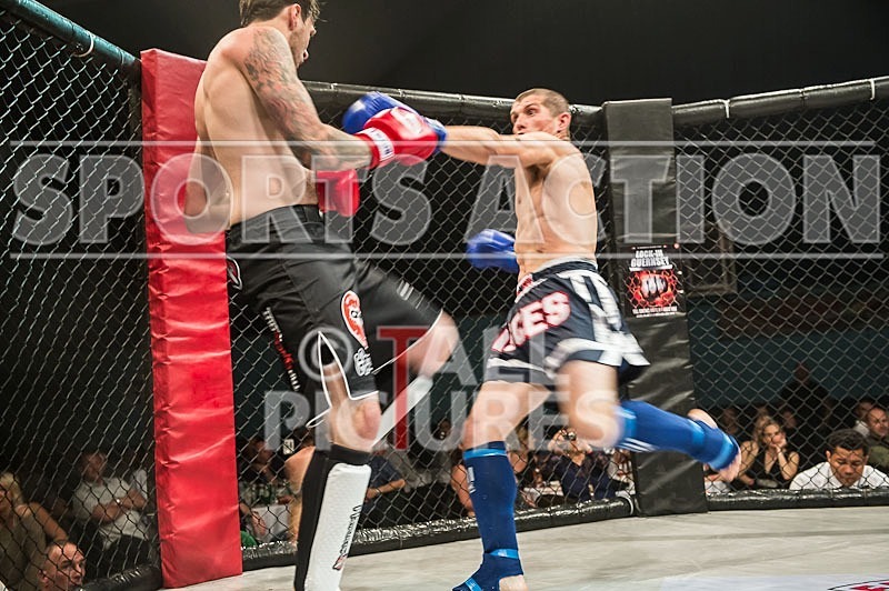 Cage Fighting_2012_Bout 5-28 - BOUT-5