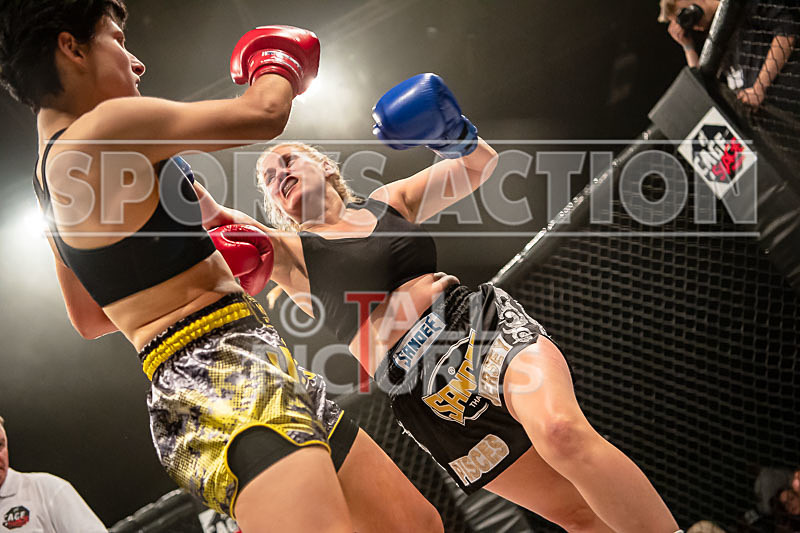 BOUT-7- Carol Crowther v Charise Mourant-41 - BOUT-7 Carol Crowther v Charise Mourant