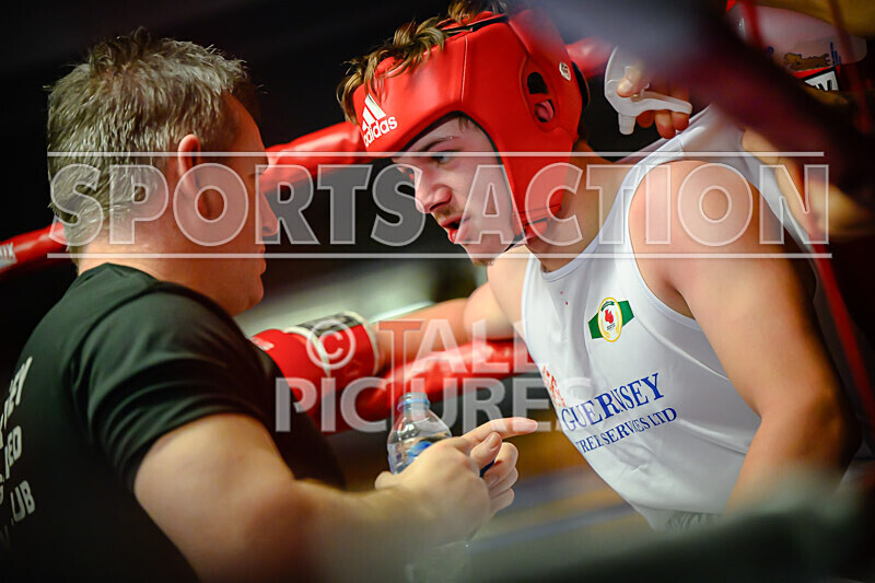 BOUT- 5_Ethan Le Moignan v Adrian Salmonowicz-28 - BOUT 5_Ethan Le Moignan v Adrian Salmonowicz