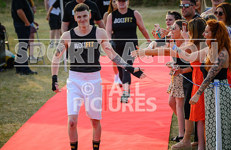 BOUT 11 - Raging Bull Jay Rive v Reece the Bomber Blondel-10 - BOUT 11 - 'Raging Bull' Jay Rive v Reece 'the Bomber' Blondel