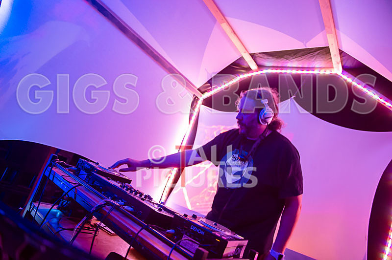 The Peace Tent_2015-7 - CHAOS PEACE TENT 2015