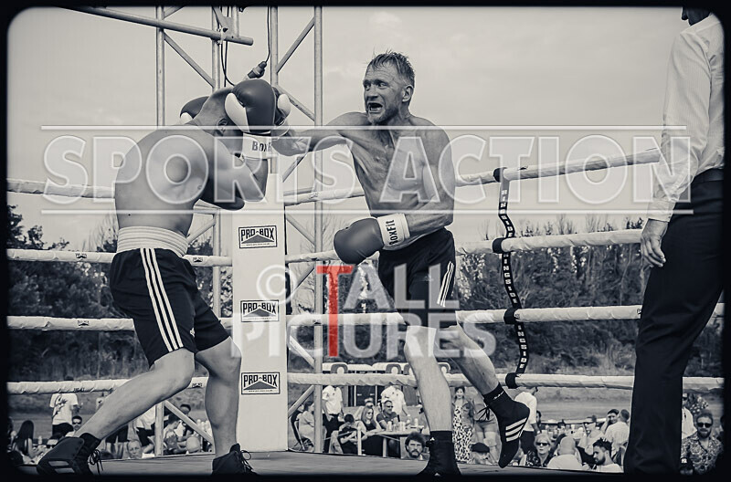 BOUT 8 - Mark Butterwork v Marvelous Modris Kononovs-29 - BOUT 8 - Mark Butterwork v 'Marvelous' Modris Kononovs