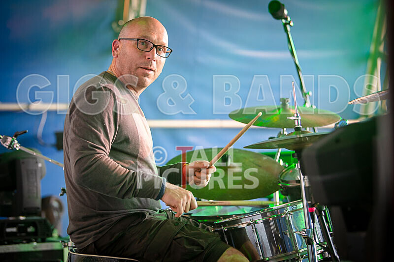 The Sacred Hearts-87 - THE SACRED HEARTS