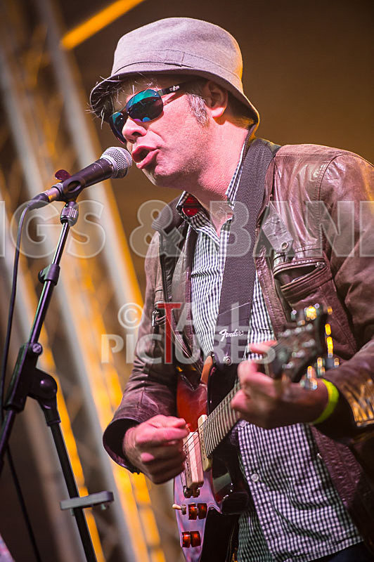 J-C The Looney Tunes Band-9 - J-C & THE LOONEY TUNES BAND