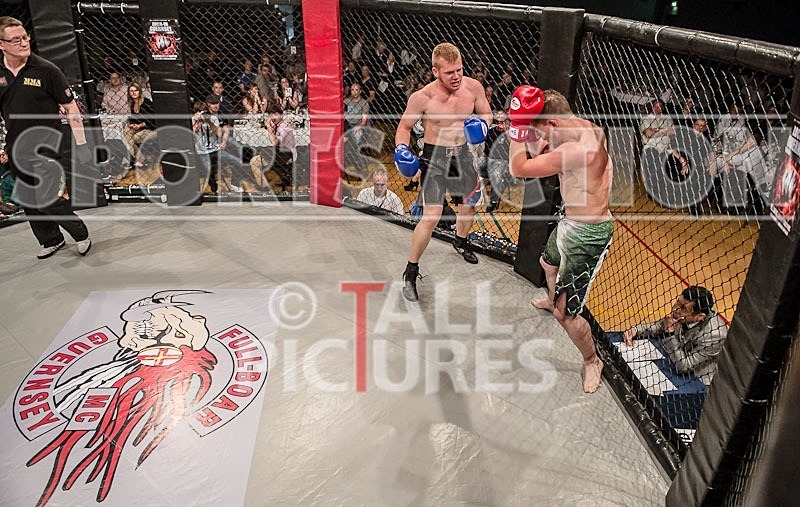 Cage Fighting_2012_Bout 2-28 - BOUT-2