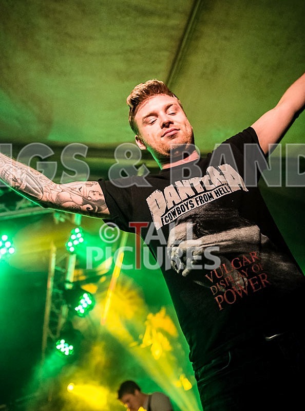 She Haunts the Roads-123 - SHE HAUNTS THE ROADS