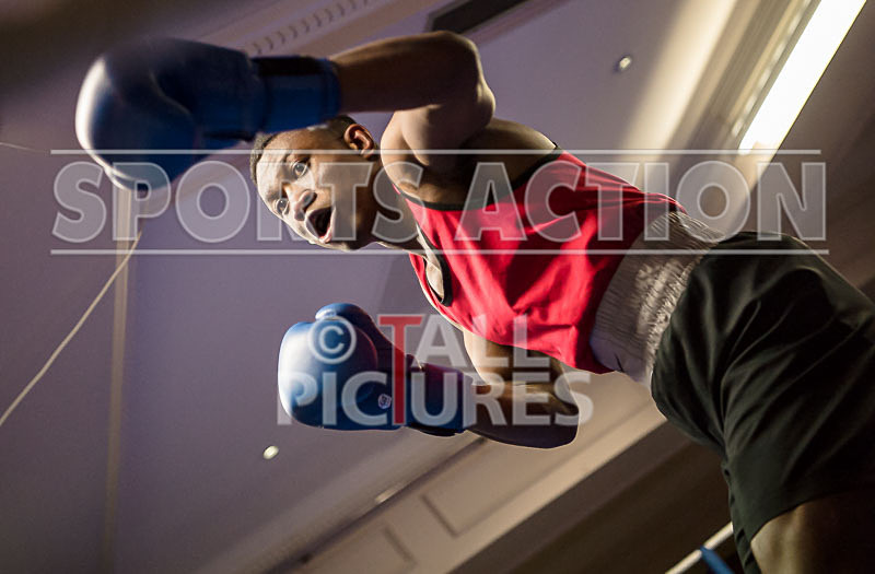 Bout - 11_Casey De La Mare v Babatunji Ogiunniya-29 - Bout - 11_Casey De La Mare v Babatunji Ogiunniya