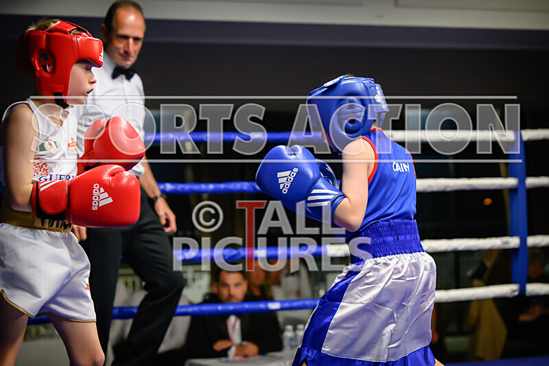 BOUT- 2 - Leon Watson v Callum Cain-13 - BOUT 2 - Leon Watson v Callum Cain